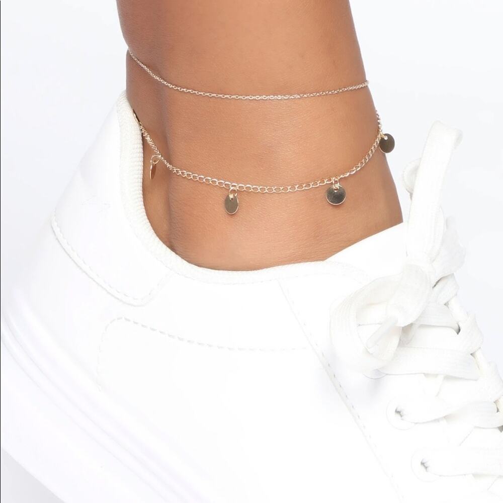 Fashion Nova Gold Marnia Multi Chain Disc Charm Anklet NWT
